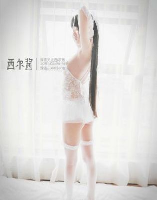 春潮烂漫海常红